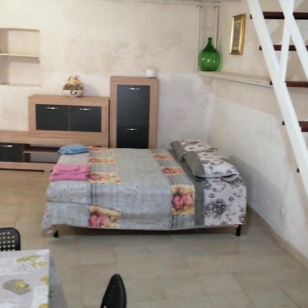 Casa Vacanze Battista 46 格罗塔列 外观 照片